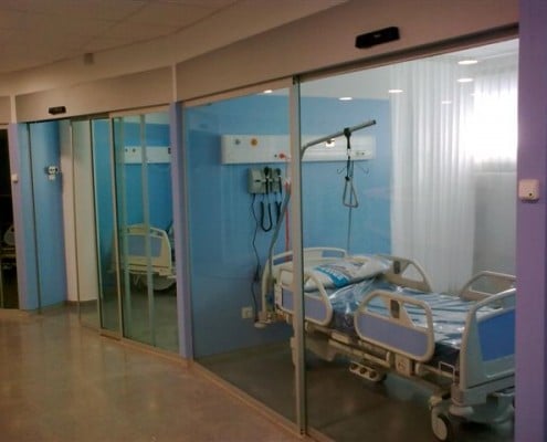 Puertas Hospitalarias — Salas Blancas y Quirófanos